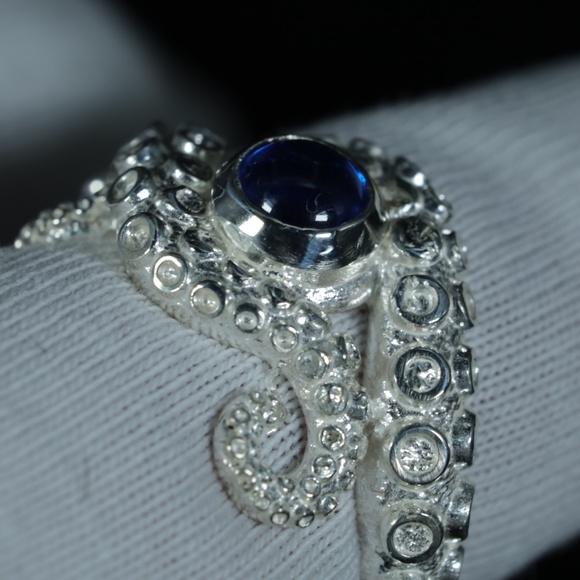 Octopus ring- Simple Sterling Silver Ring - Picture 7 of 10